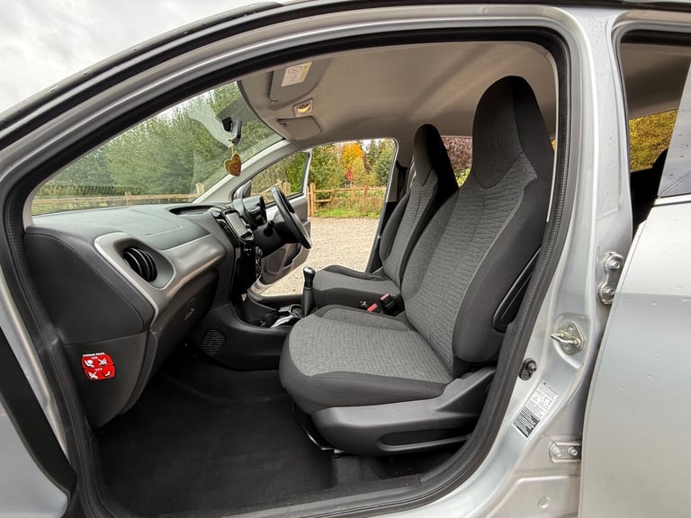 SILVER 15 CITROEN C1 1.2 PURETECH FLAIR FULL HISTORY 2 KEY MOT 11/26 PX SWAPS