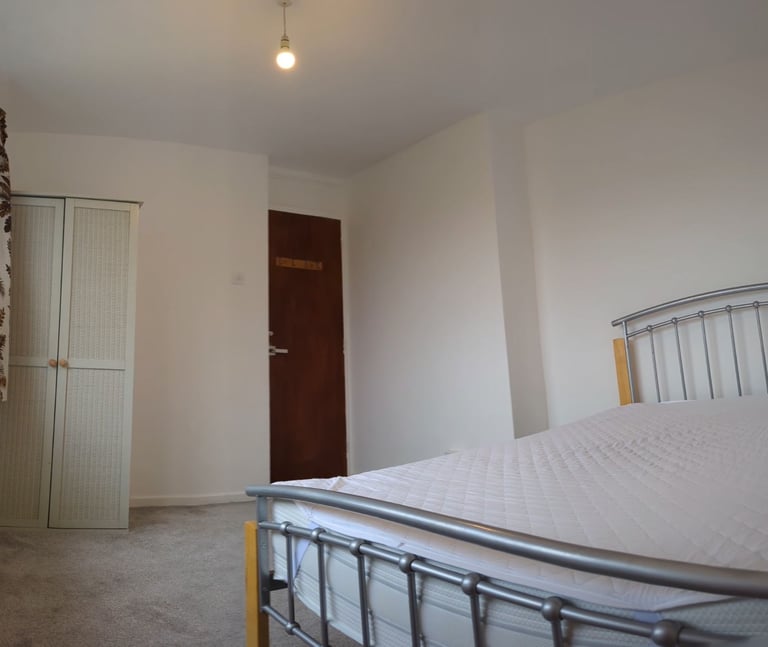 Double bedroom for rent 