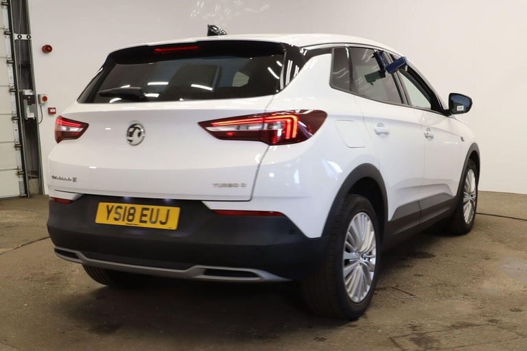 2018 Vauxhall Grandland X 1.6 Turbo D BlueInjection Sport Nav Euro 6 (s/s) 5dr HATCHBACK Diesel M...