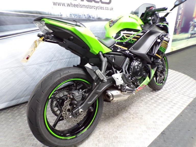 KAWASAKI NINJA 650