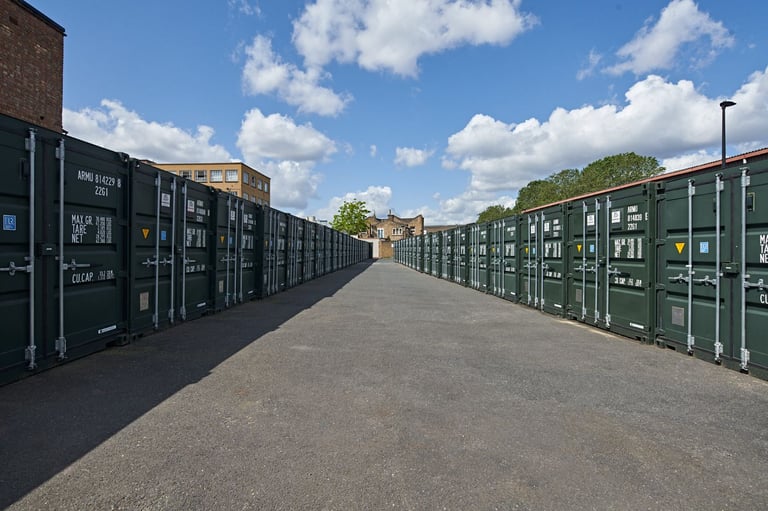 Low-cost storage in secure shipping containers in Docklands