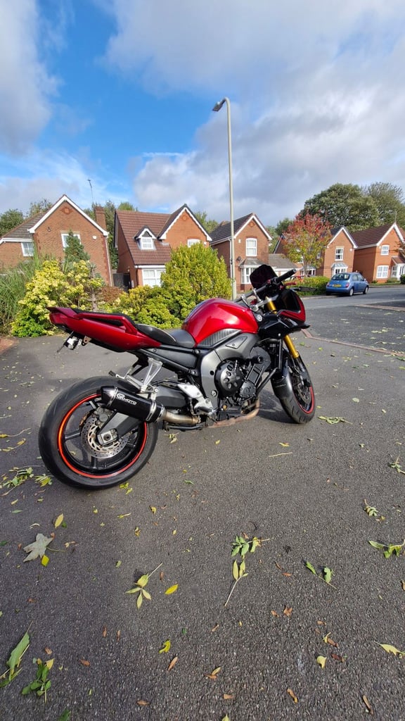 Yamaha FZ1S FAZER 2007 LAVA RED 1000CC 150bhp not fz6 r1 r6 zx6r zx10r z1 5vy 4c8 motorbike cycle  