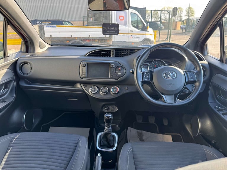 2017 Toyota Yaris 1.3 Yaris Design VVT-i 5dr - NATIONAL DELIVERY* Hatchback Petrol Manual