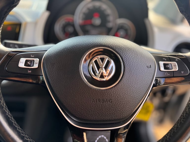2017 Volkswagen up! 1.0 90PS High Up 3dr HATCHBACK Petrol Manual