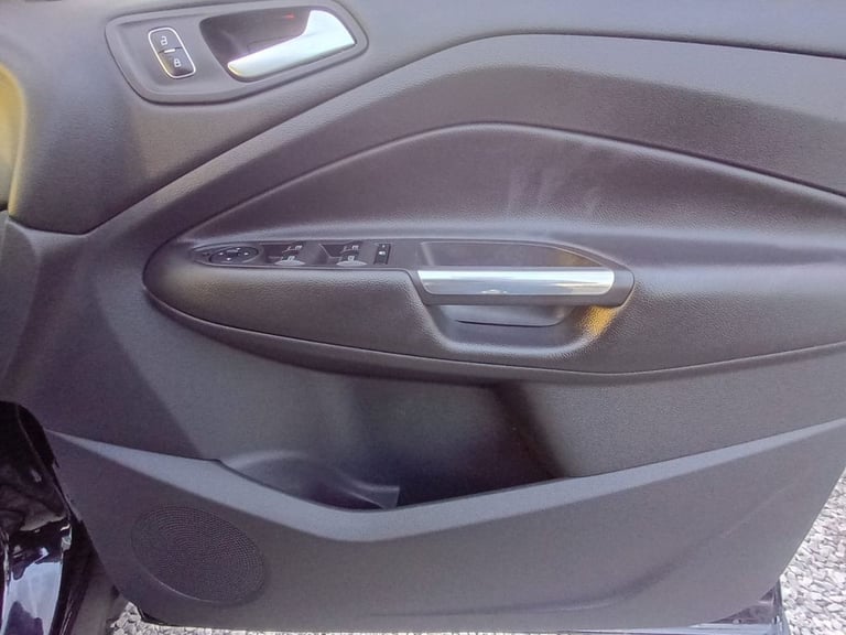 2017 Ford Kuga 2.0 TDCi Titanium SUV 5dr Diesel Powershift AWD Euro 6 (s/s) (180 ps) HATCHBACK Di...