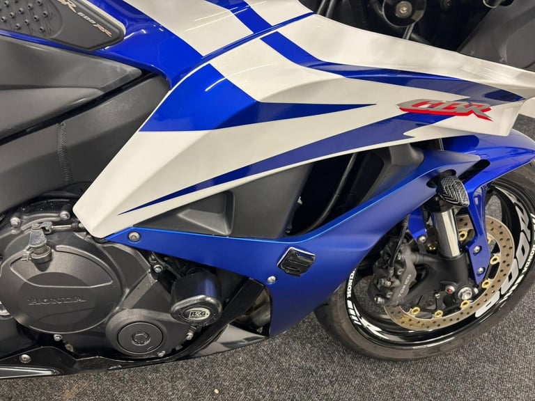HONDA CBR600RR ** SCORPION EXHAUST - 12 MONTHS MOT - AKRA CHAIN GUARD **