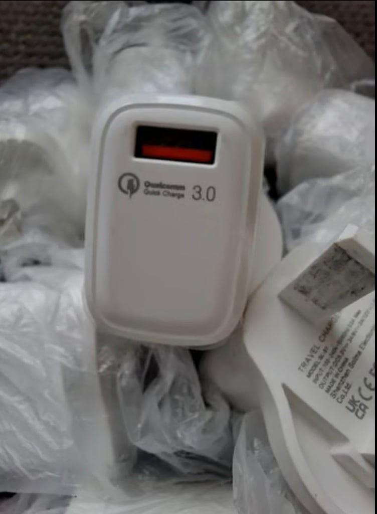 New 10 x Quick chargers With USB Cables