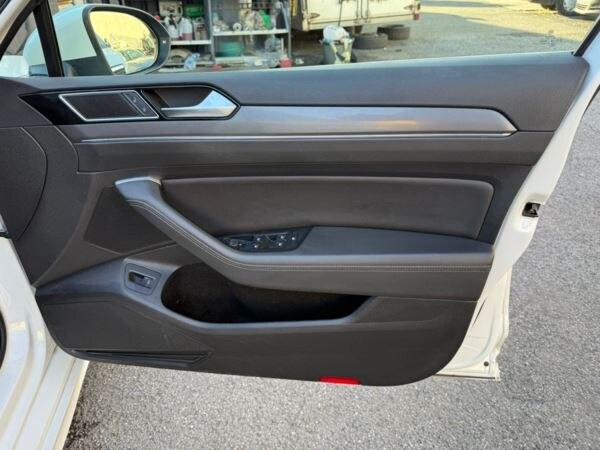 2015 Volkswagen Passat 2.0 TDI BlueMotion Tech R-Line 5dr, Euro 6 , No VAT ESTATE Diesel Manual