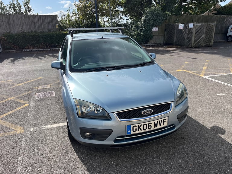 Ford Focus - 1.6 automatic 