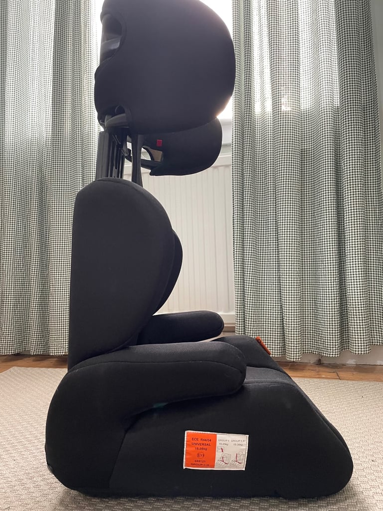 Free Child Car Seat (Group II/III, 15–36 kg)