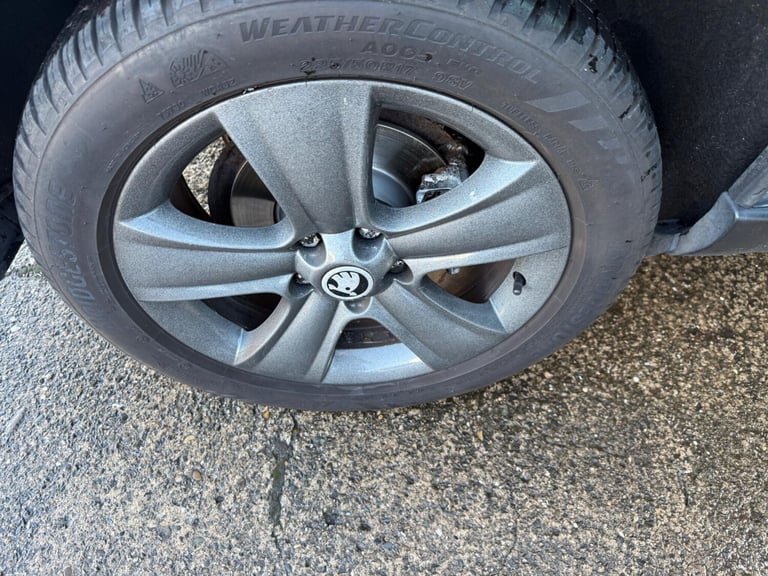 2011 Skoda Yeti 2.0 TDI Elegance DSG 4WD Euro 5 5dr HATCHBACK Diesel Automatic