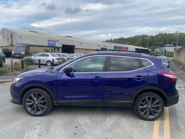 2015 Nissan Qashqai 1.5 dCi Tekna 5dr HATCHBACK Diesel Manual