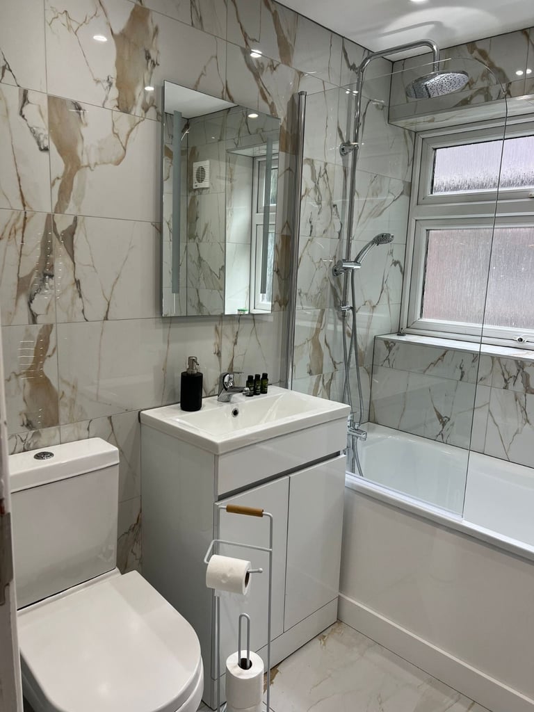 2 bed apartment near Luton Airport 