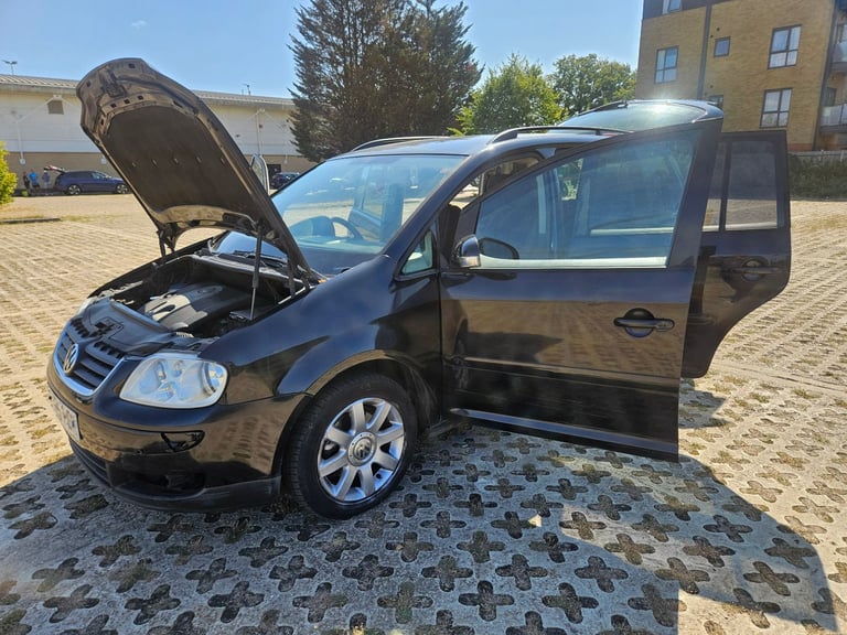 VW AUTOMATIC 7 SETER PETROL ULEZ FREE YEAR MOT SERVICE HISTORY £1999