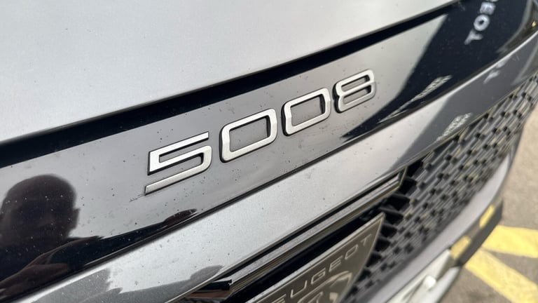 2025 Peugeot 5008 1.2 Hybrid 136 GT 5dr e-DSC6 HATCHBACK PETROL Automatic