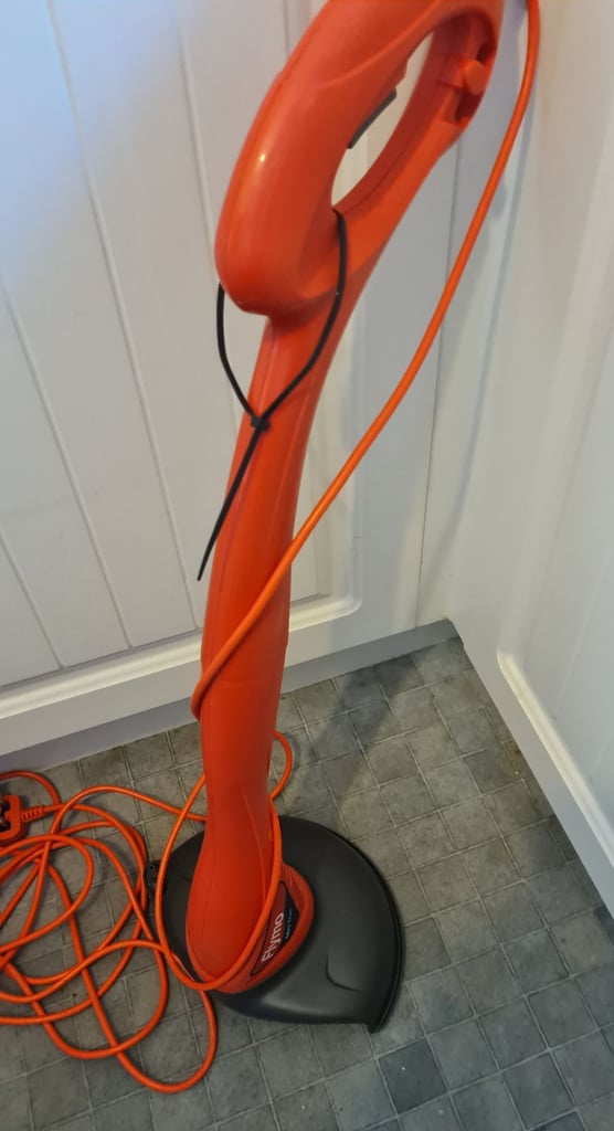 Flymo mini trim strimmer