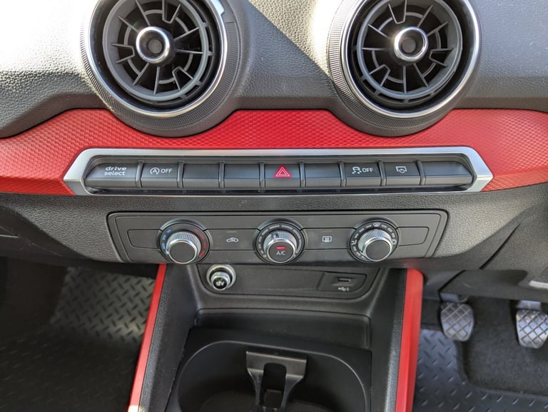 NOV 2018 68 AUDI Q2 SPORT 30 1.0 TFSi 5 DOOR ESTATE * SAT.NAV * A/CON * CRUISE