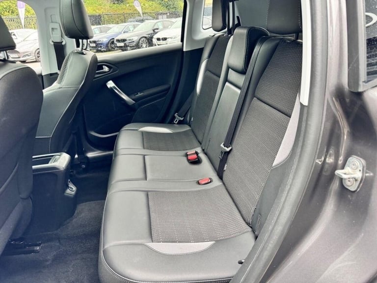 2018 Peugeot 2008 1.2 ALLURE PREMIUM 5d 82 BHP Hatchback Petrol Manual