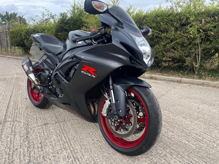 2017 17 SUZUKI GSXR 600 L7 GSXR600 SPORTS 600 SUPERSPORT BLACK - 5k MILES ONLY