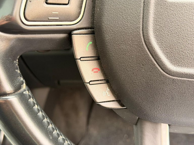 2015 Land Rover Range Rover Evoque 2.2 SD4 Pure 5dr Auto [9] [Tech Pack] ESTATE Diesel Automatic