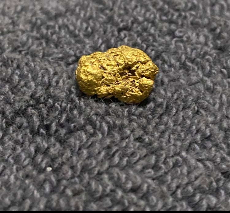 5.86g Alaskan raw gold nuggets 