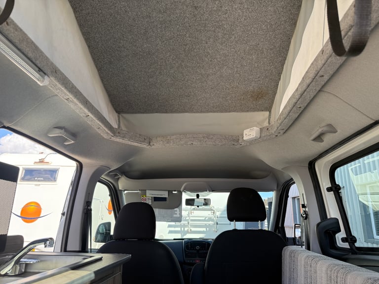 2015 (65)reg Fiat Doblo 1.6 M-Jet Camper Van - 1 Owner - 15250 miles