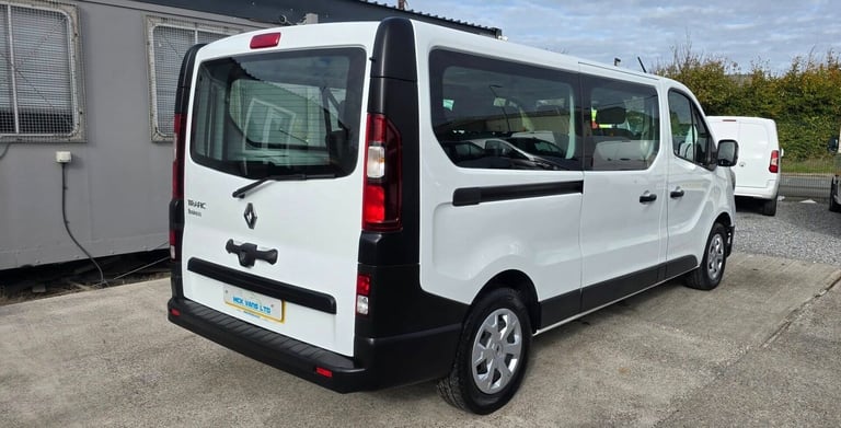 2022 Renault Trafic LL30 ENERGY dCi 145 Business 9 Seater MPV DIESEL Manual