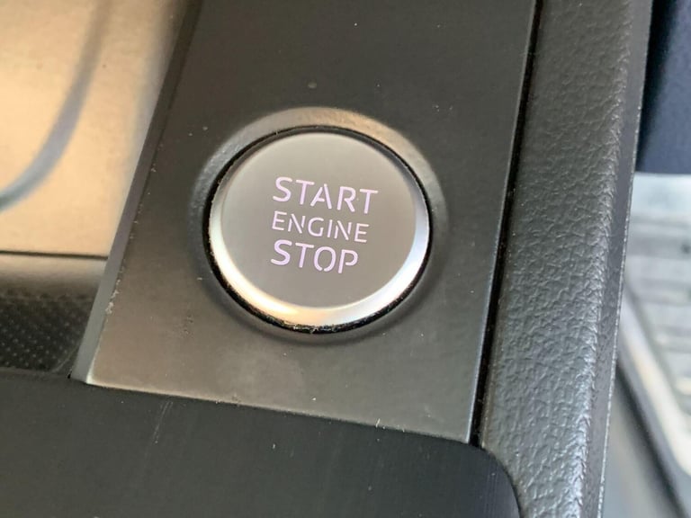 2016 Audi A4 Avant 2.0 TDI S line S Tronic Euro 6 (s/s) 5dr ESTATE Diesel Automatic