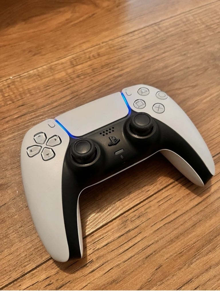 ps5 1tb slim digital console 2 controllers