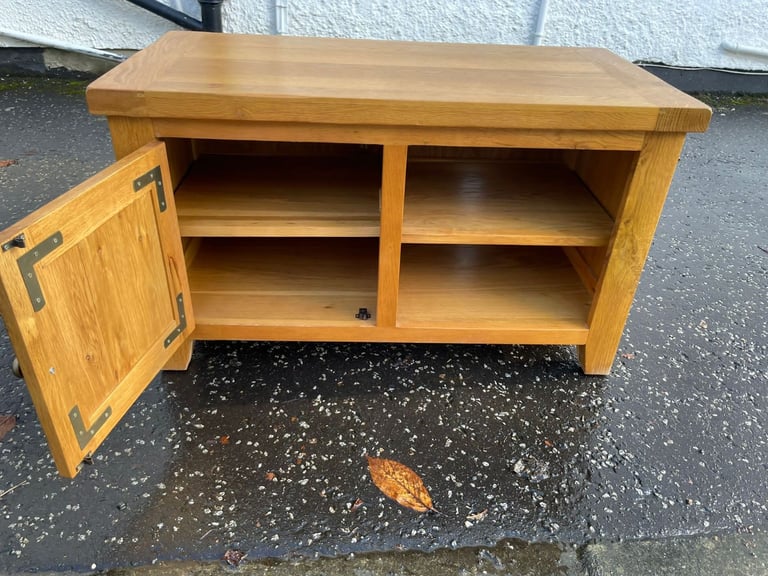 Solid oak wood tv cabinet only £79