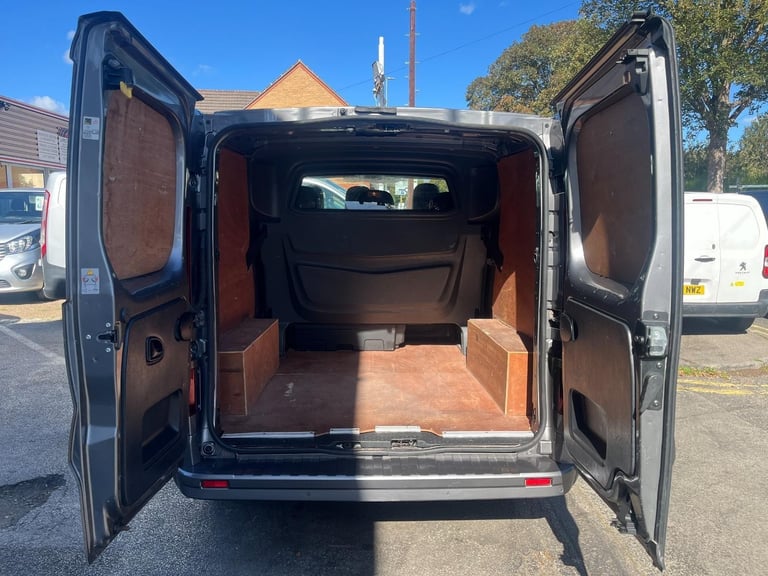 Vauxhall Vivaro 1.6 CDTi 2900 BiTurbo ecoTEC Sportive 6 Seat SWB Crew... 2018/67