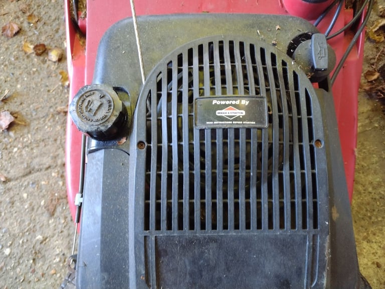 Petrol rotary lawnmower with grass box 4 stroke engine with height adjustment vgc gwo 