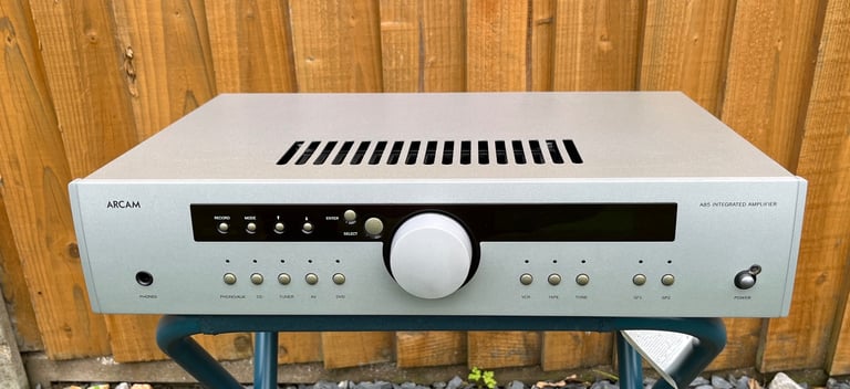 Arcam A85 Integrated Amplifier + Remote