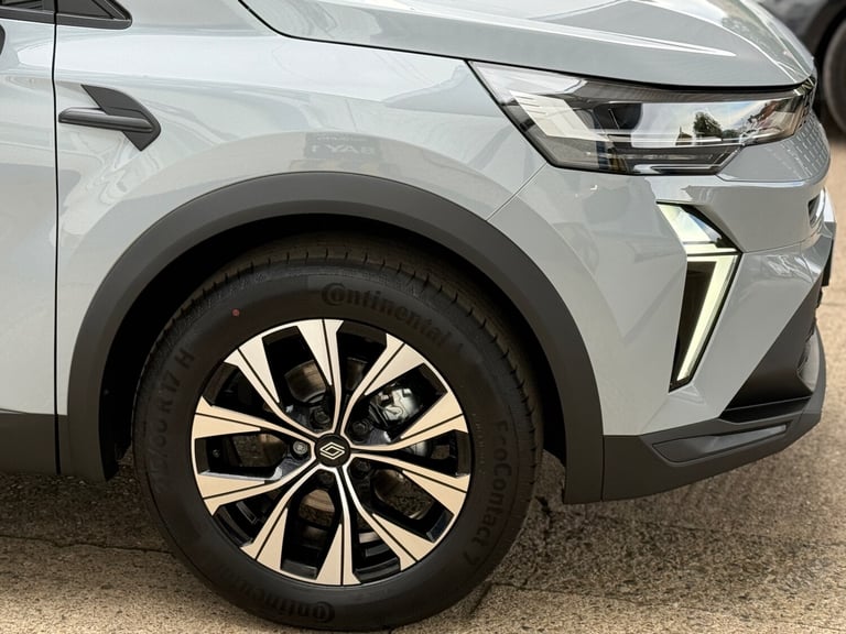 2025 Renault Captur 1.0 TCE 90 Evolution 5dr, UNDER 10 MILES, SEPTEMBER 2028 RENAULT WARRANTY,  H...
