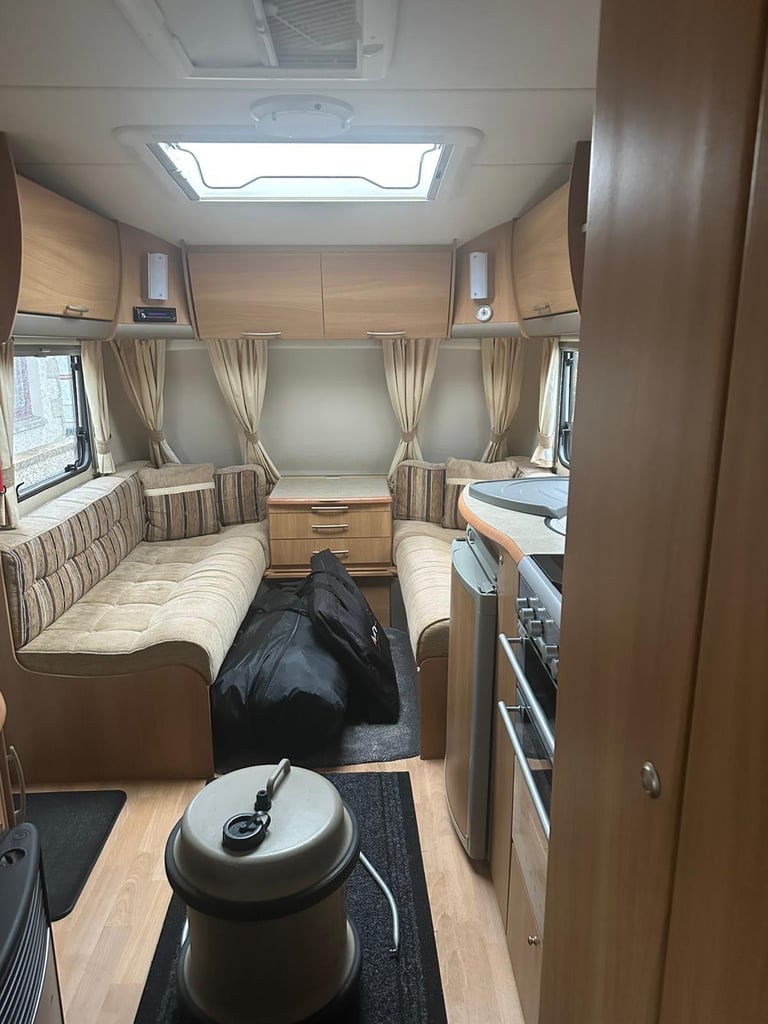 2008 Swift charisma 555 4 Berth with fixed bed