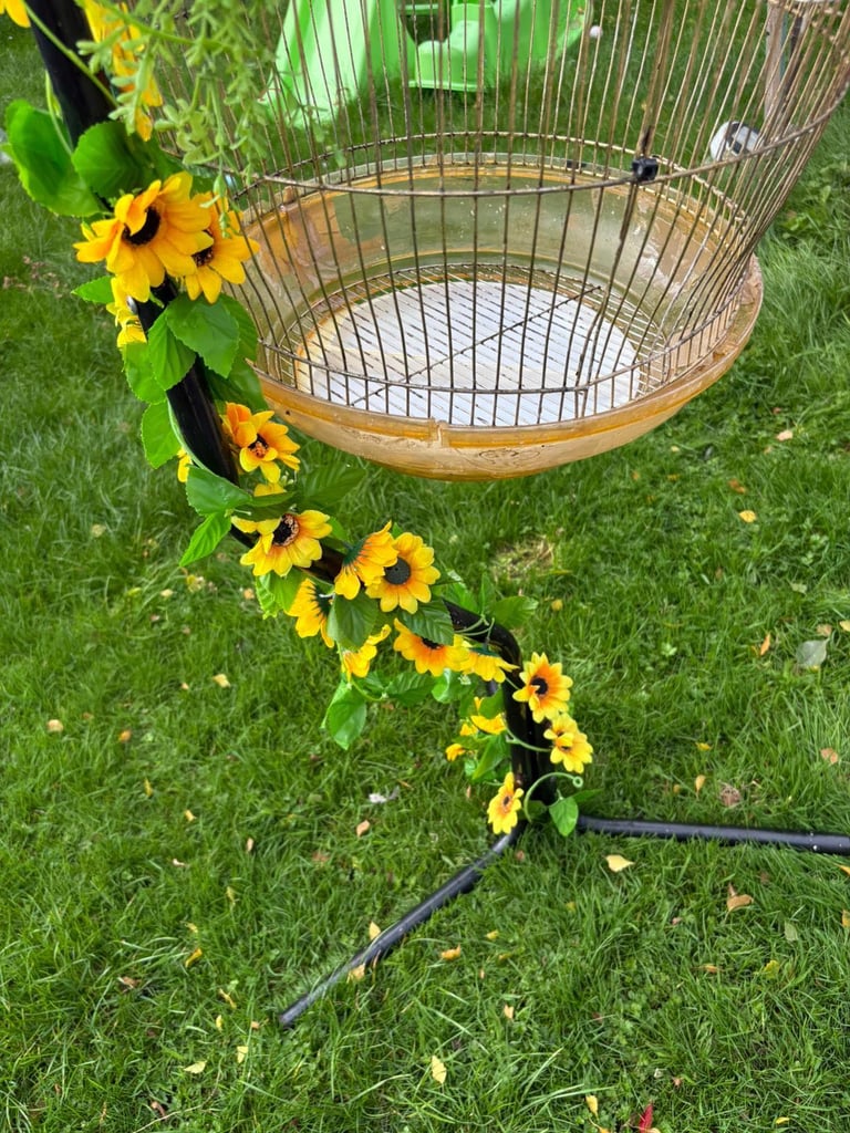 Bird cage with stand 