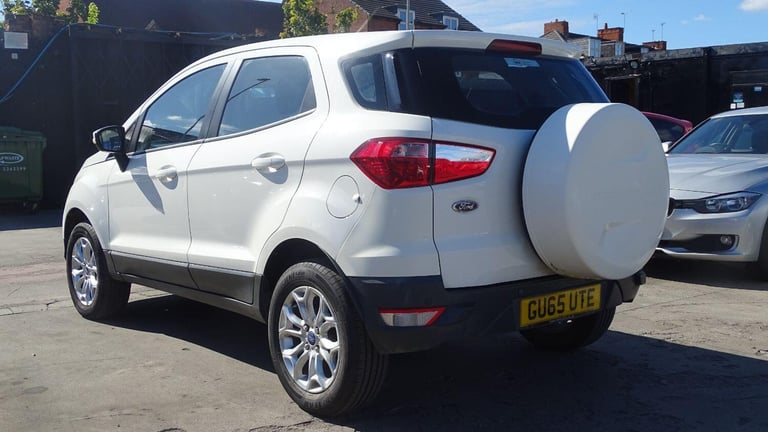 FORD ECOSPORT 1.5 Zetec 2015