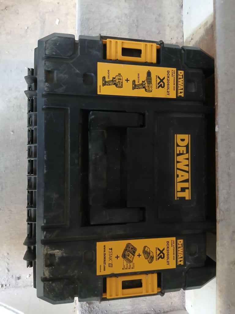 Dewalt drill set