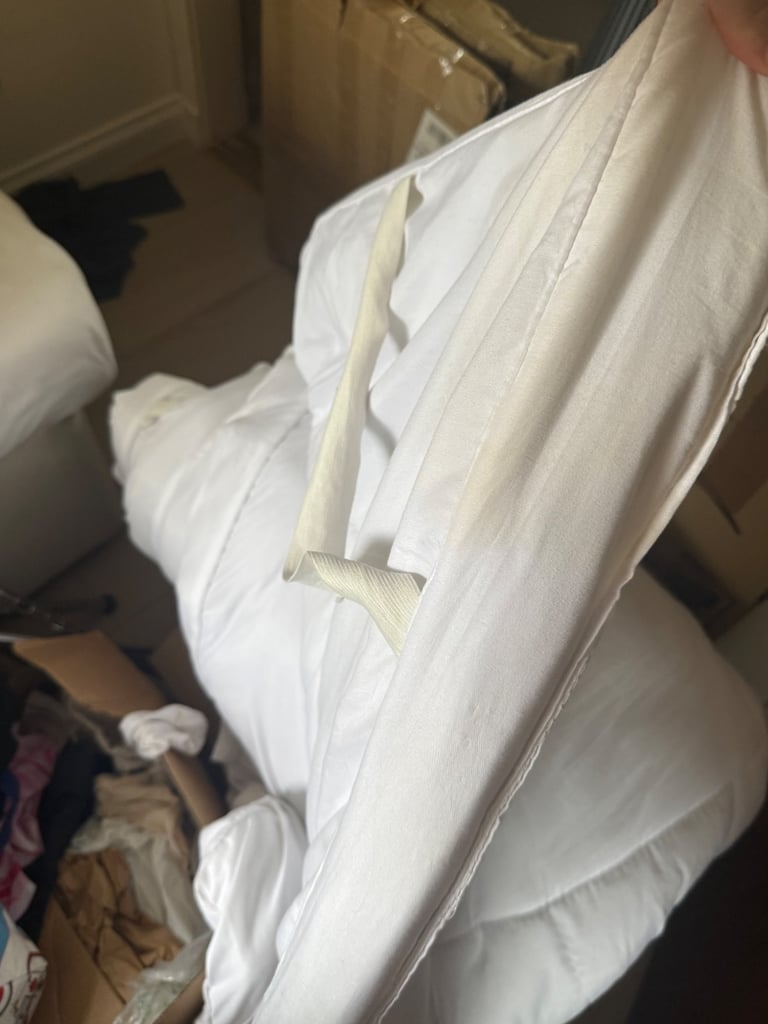 Double Mattress Topper – Needs Wash