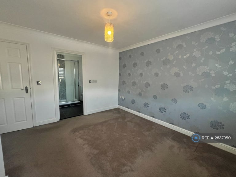 4 bedroom house in Friern Close, Cheshunt, Waltham Cross, EN7 (4 bed) (#2637950)
