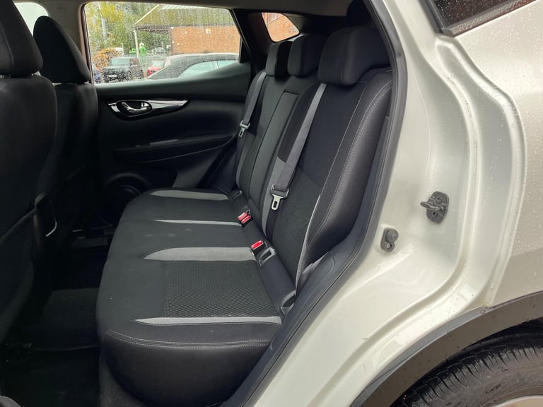 2017 Nissan Qashqai 1.2 DIG-T Acenta XTRON Euro 6 (s/s) 5dr HATCHBACK Petrol Automatic