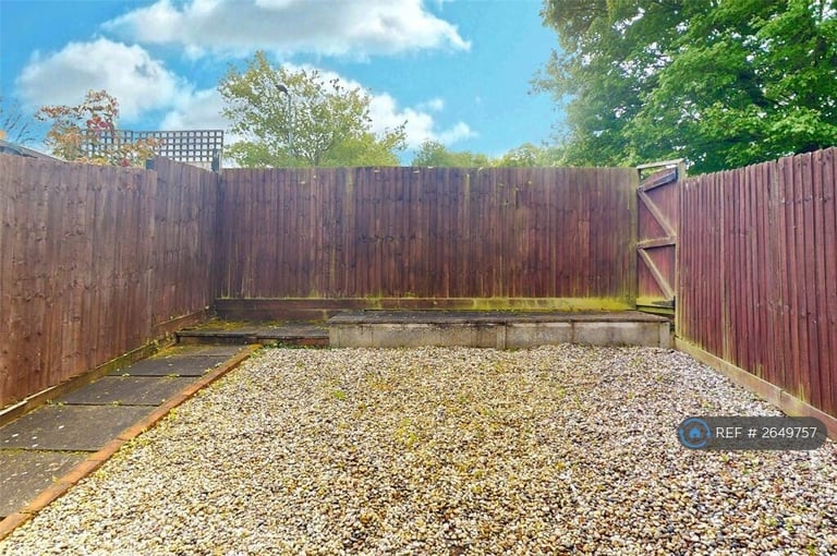 1 bedroom in Manning Grove, Langdon Hills, Basildon, SS16 (#2649757)