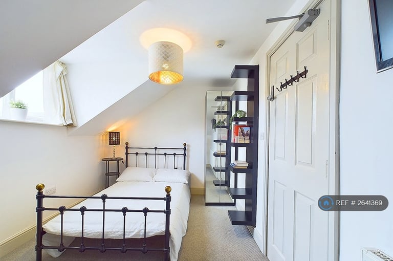 1 bedroom in Deanery Road, Kingswood, Bristol, BS15 (#2641369)