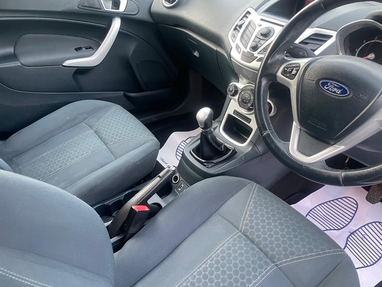 FORD FIESTA 1.2 ZETEC 12 REG WHITE 3 DOOR MOT FEBRUARY 24TH 2026 TAX £165 LOW INSURANCE 50+MPG