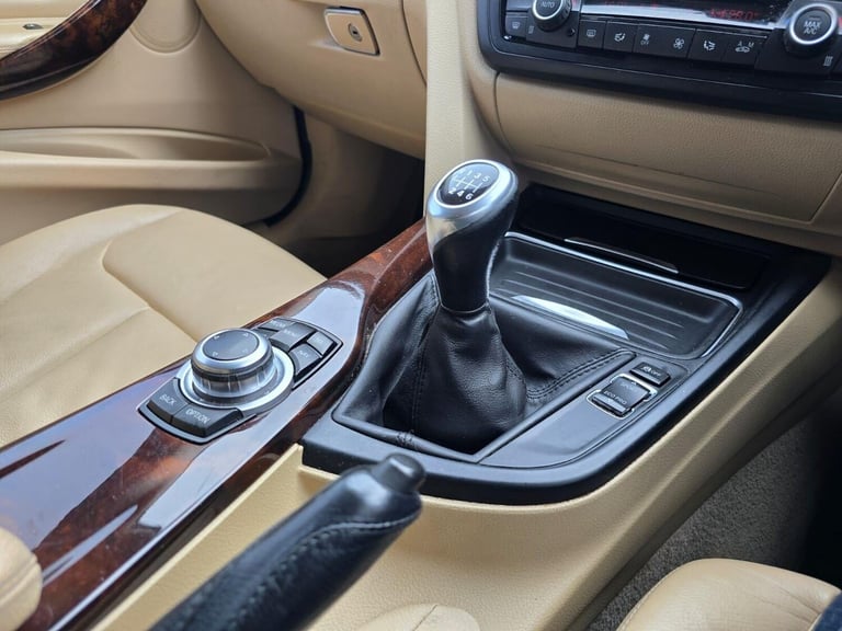 2014 BMW 3 Series 2.0 320d ED EfficientDynamics Euro 5 (s/s) 4dr Saloon Diesel Manual