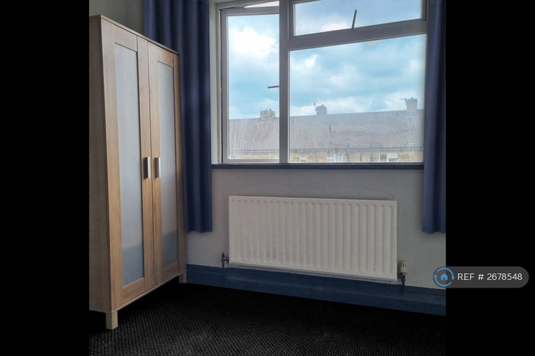 1 bedroom in Spring Terrace, New Bank, Halifax, HX3 (#2678548)