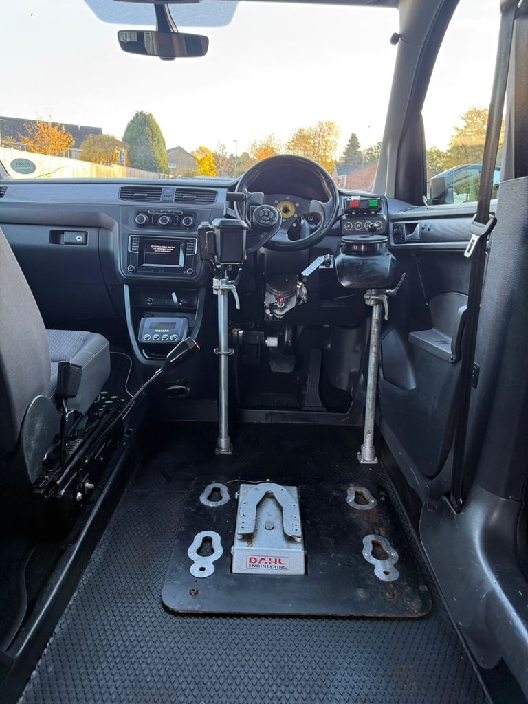 2018 VW CADDY 1.4 PETROL AUTOMATIC DRIVE FROM DISABLED DISABILITY VEHICLE 
