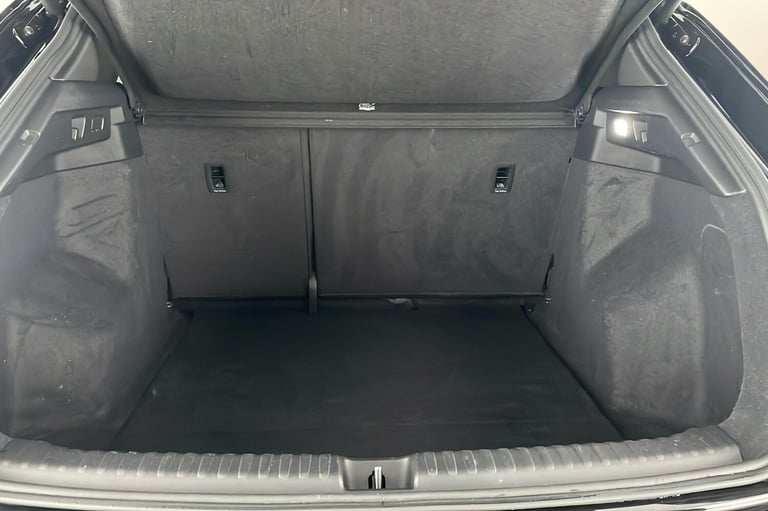  Audi Q4 E Tron 35 S Line Suv 5dr Electric Auto 55kwh 170 Ps Electric