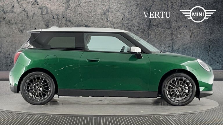 2025 MINI Cooper 135kW E Exclusive 41kWh 3dr Auto HATCHBACK ELECTRIC Automatic