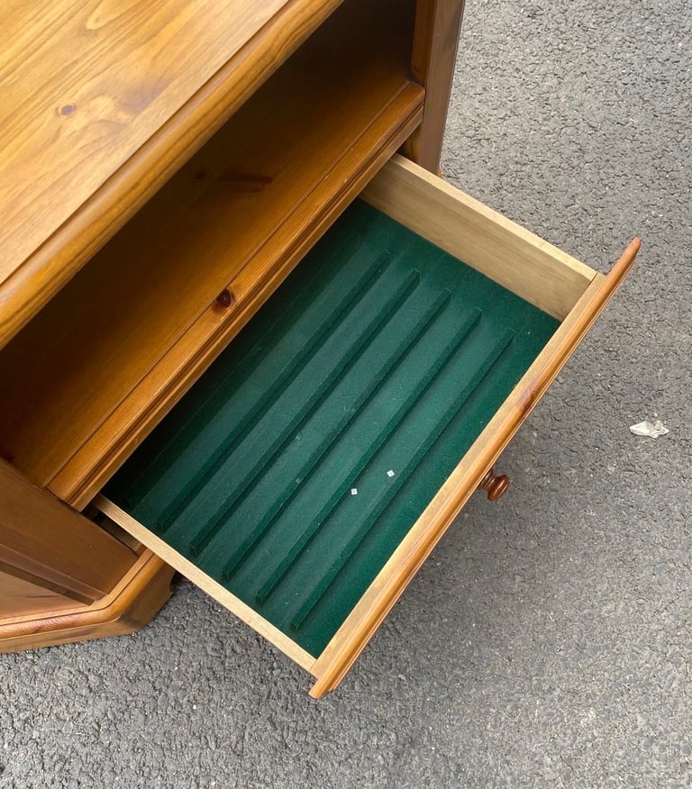 Ducal Pine Corner TV Stand 